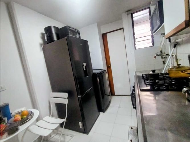 Apartamento de 3 alcobas en venta en La Castellana, Medellín, 84 m² · foto 17 de 24