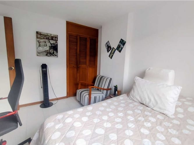 Apartamento de 3 alcobas en venta en La Castellana, Medellín, 84 m² · foto 18 de 24