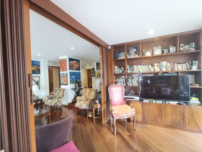 Apartamento de 3 alcobas en venta en Santa Barbara, Bogotá, 155 m² · foto 6 de 24