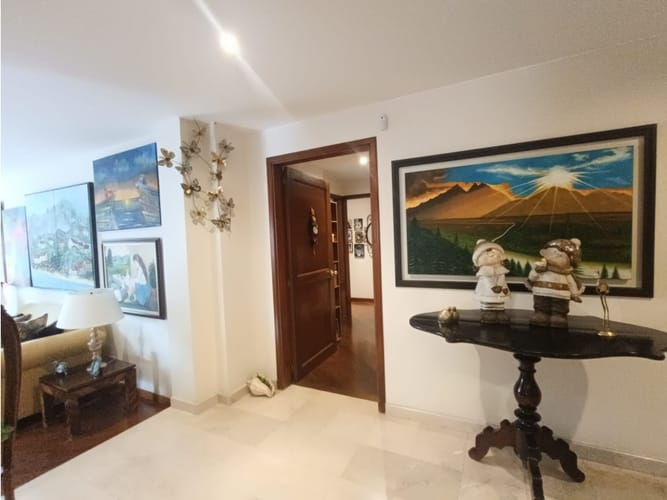 Apartamento de 3 alcobas en venta en Santa Barbara, Bogotá, 155 m² · foto 22 de 24