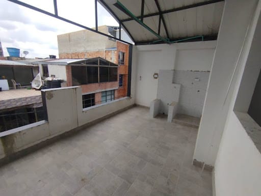 Apartamento de 3 alcobas en arriendo en La Riviera, Bogotá, 72 m² · foto 2 de 11