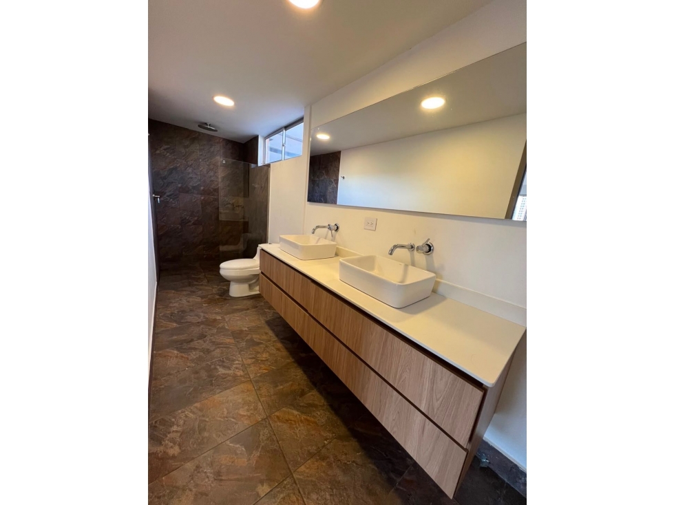 Apartamento en arriendo en Altos Del Poblado, Medellín · foto 14 de 14