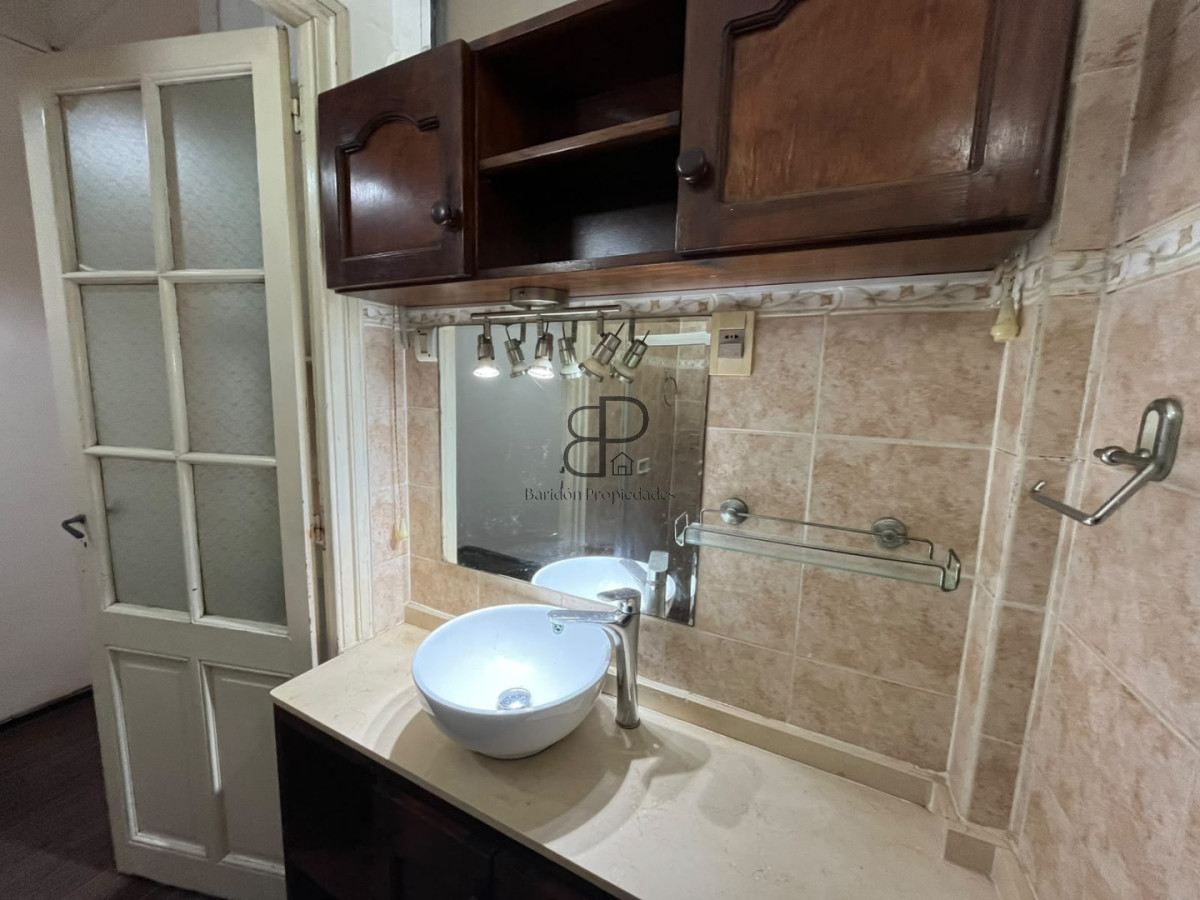 Alquiler Apartamento 2 Dormitorios Ciudad Vieja con balcon · Foto 10