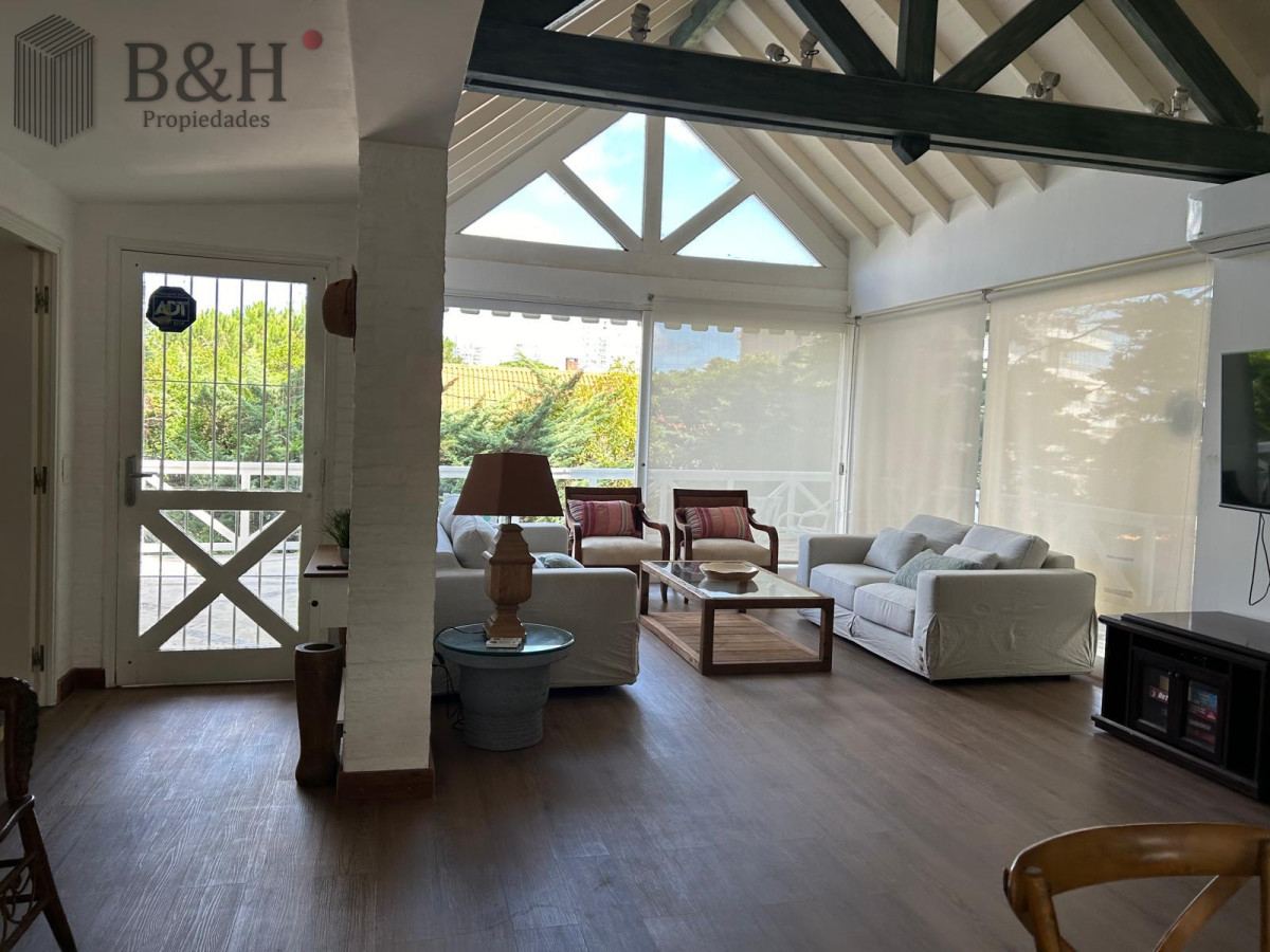 Hermosa Casa en Playa Mansa consulte!!!! · Foto 4