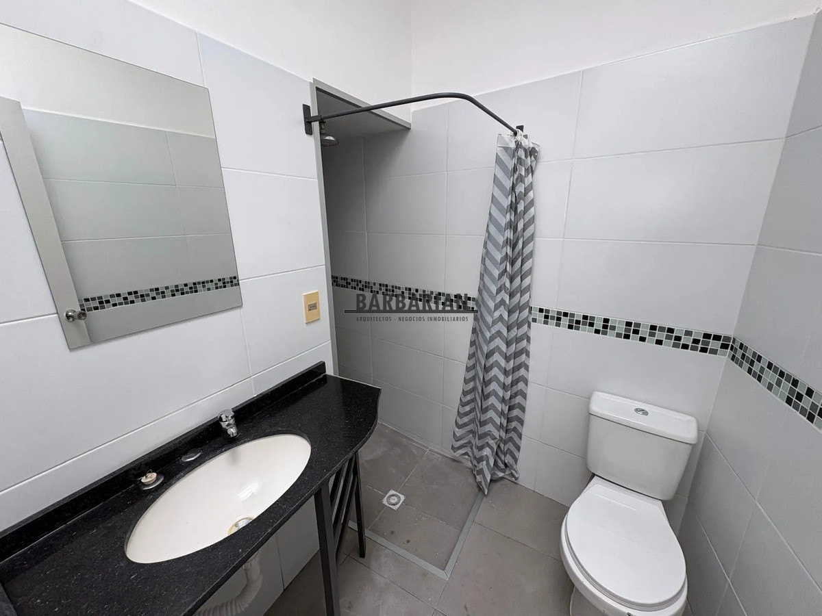 Oportunidad! Casa En Alquiler 1 Dormitorio + Patio En Maroñas