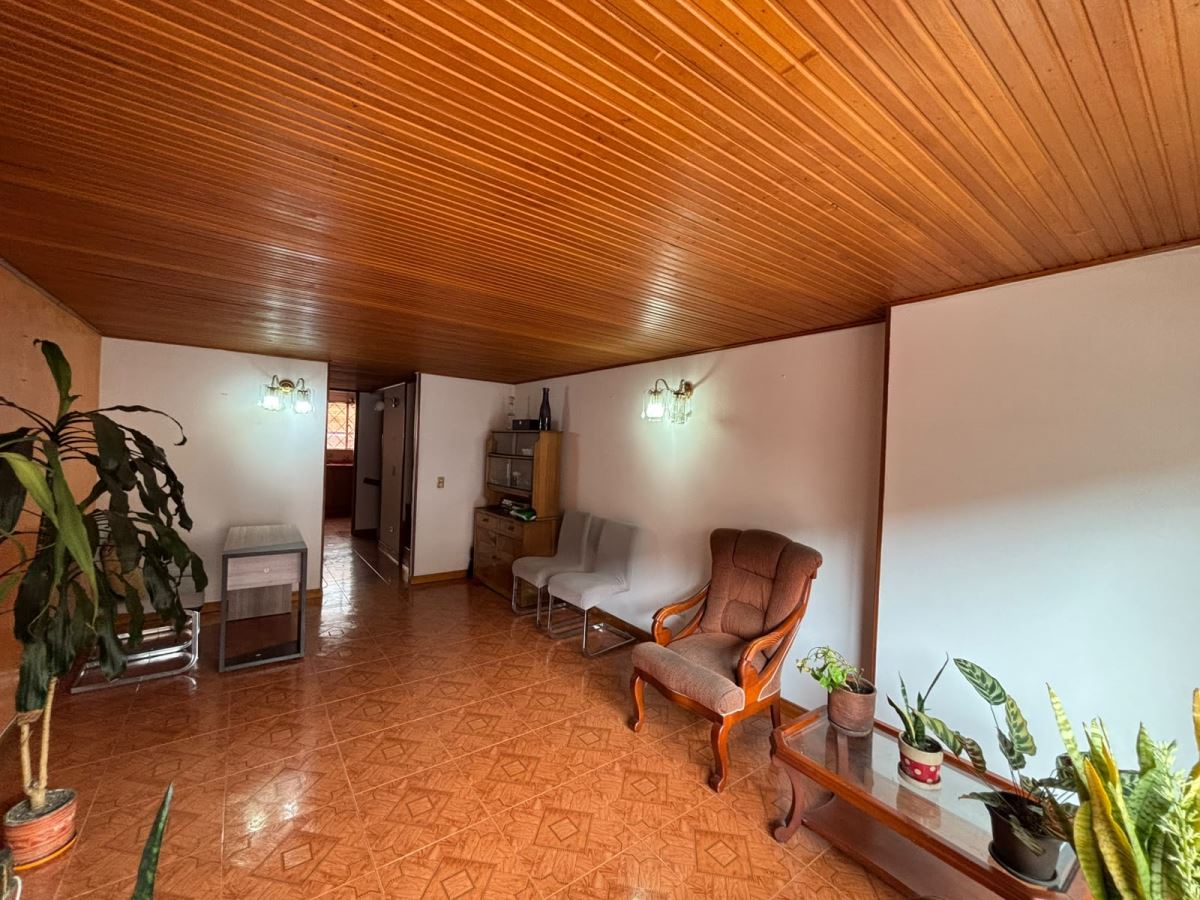 Casa en venta en Cedritos, Bogotá · foto 4 de 23