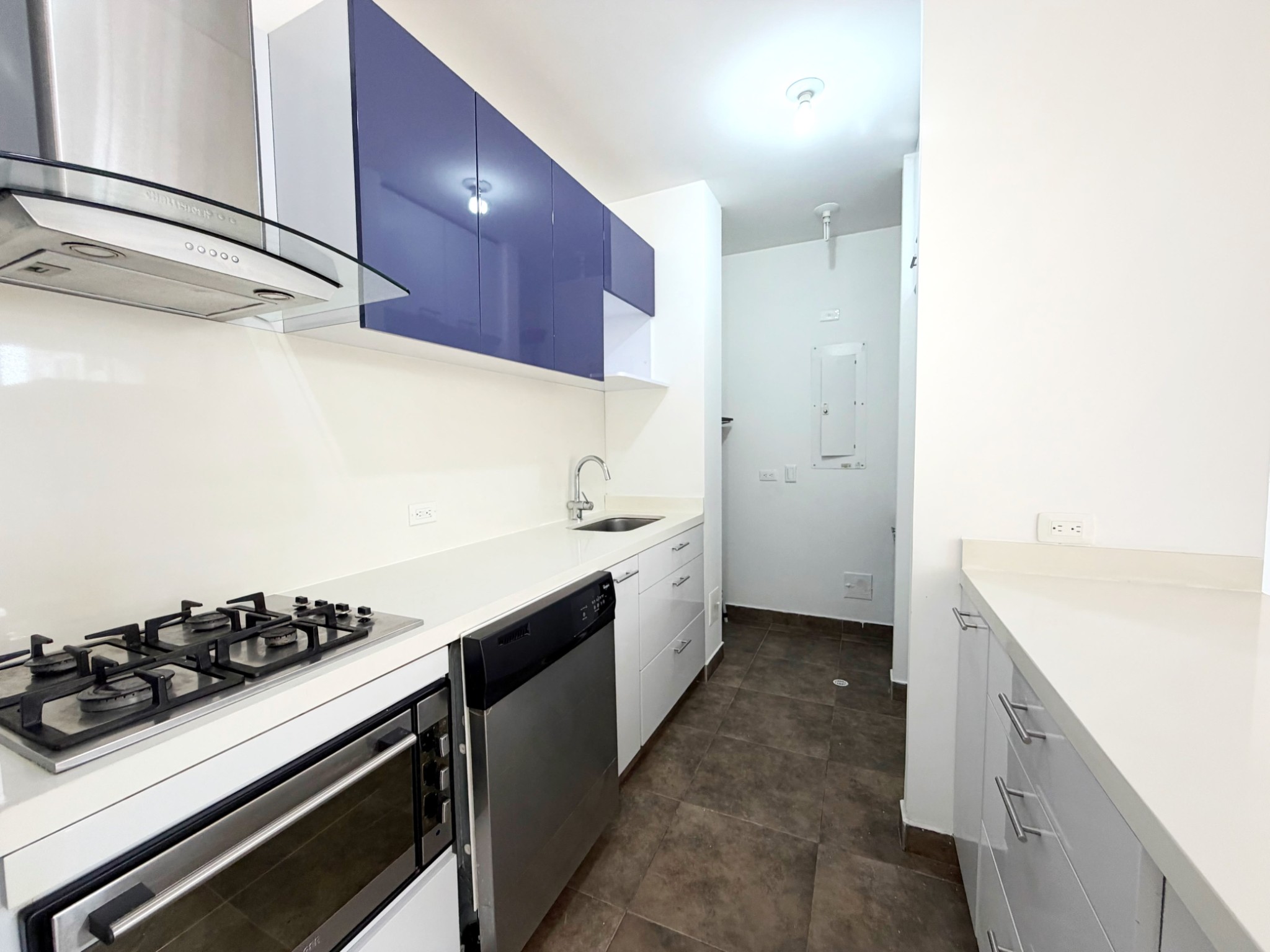 Apartamento en venta en Santa Barbara Occidental, Bogotá · foto 6 de 16