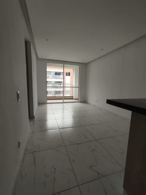 Apartamento de 2 alcobas en arriendo en Bochalema, Cali, 75 m² · foto 2 de 22