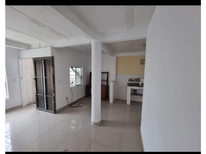 Casa de 7 alcobas en venta en Zamorano, Palmira, 118 m² · foto 2 de 15