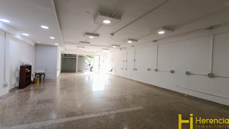 Local en arriendo en El Poblado, Medellín, 140 m² · foto 2 de 6