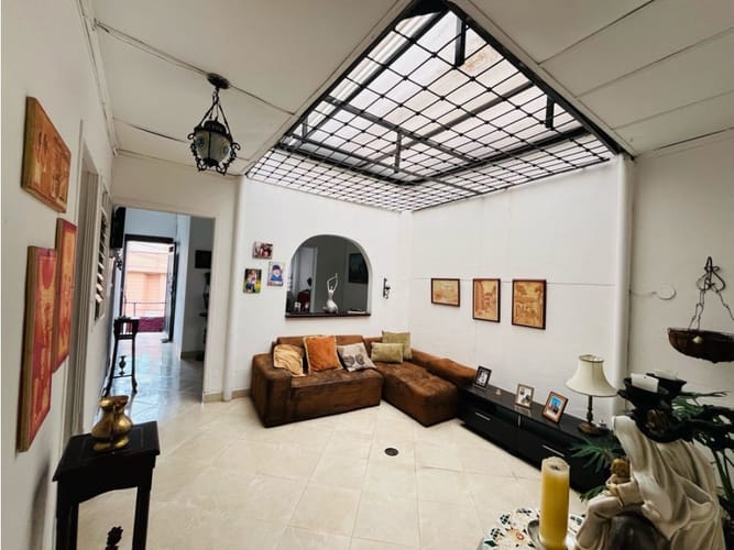 Casa de 5 alcobas en venta en El Salvador, Medellín, 157 m² · foto 2 de 18