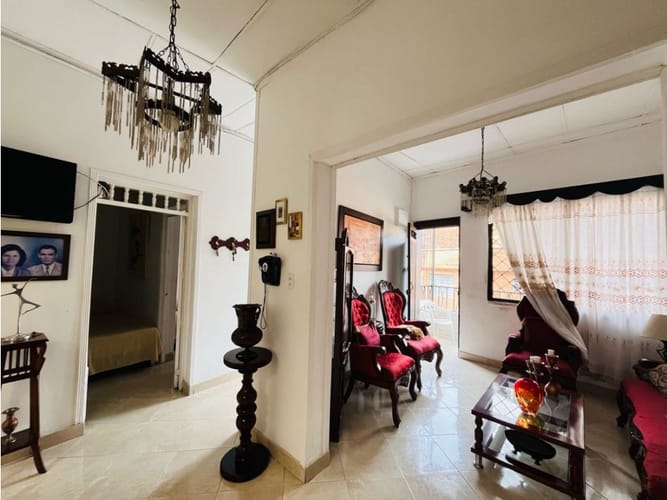 Casa de 5 alcobas en venta en El Salvador, Medellín, 157 m² · foto 3 de 18