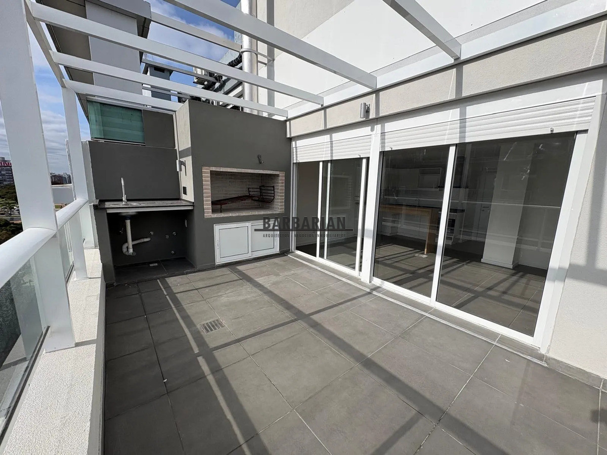 Penthouse En Alquiler 2 Dorm Con Gge - Tres Cruces · Foto 3