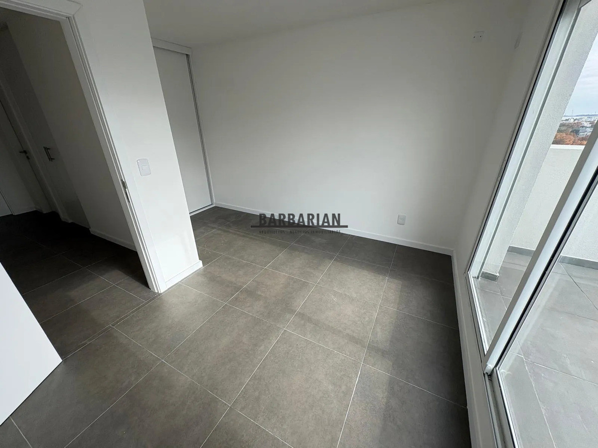 Penthouse En Alquiler 2 Dorm Con Gge - Tres Cruces · Foto 9