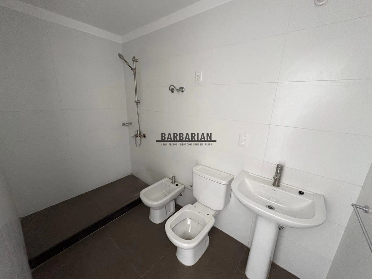 Penthouse En Alquiler 2 Dorm Con Gge - Tres Cruces · Foto 11