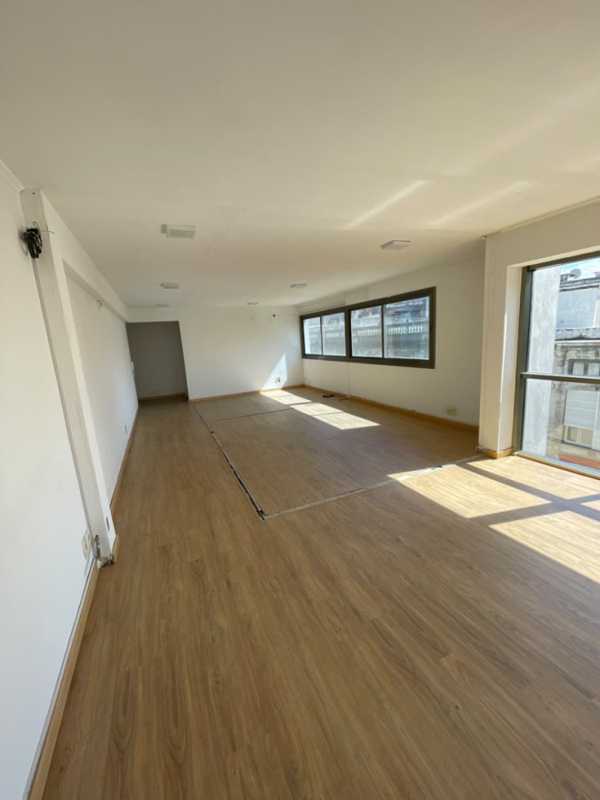 OFICINA PREMIUM  en ciudad vieja Juncal OFFICE con VISTA AL PUERTO · Foto 4