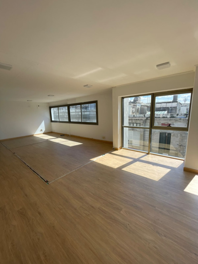 OFICINA PREMIUM  en ciudad vieja Juncal OFFICE con VISTA AL PUERTO · Foto 8
