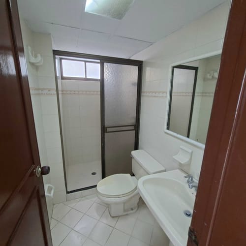 Apartamento de 3 alcobas en venta en Cabecera Del Llano, Bucaramanga, 100 m² · foto 5 de 11