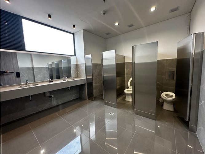Oficina en arriendo en Villagrande, Envigado, 200 m² · foto 9 de 23