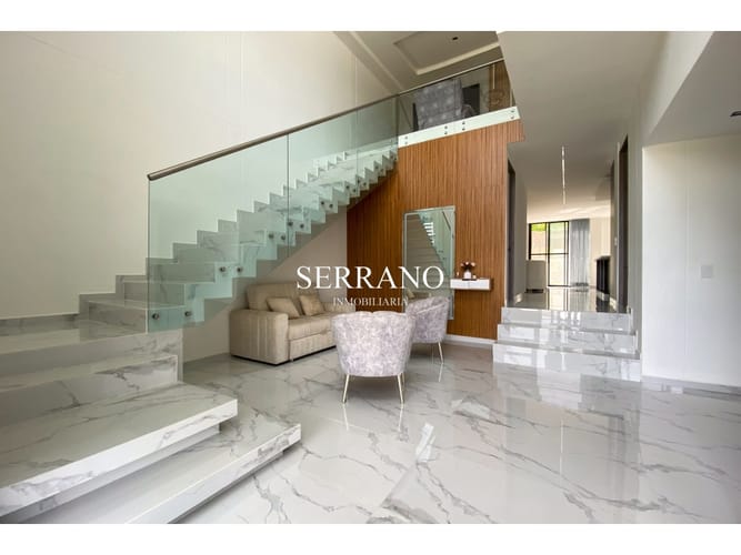 Casa de 4 alcobas en venta en Ruitoque, Girón, 284 m² · foto 2 de 24