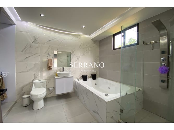 Casa de 4 alcobas en venta en Ruitoque, Girón, 284 m² · foto 21 de 24