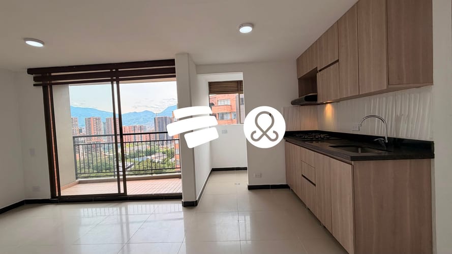 Apartamento de 3 alcobas en venta en El Diamante No. 2, Medellín, 78 m² · foto 3 de 18