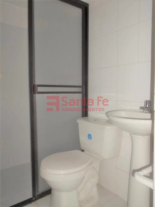 Casa de 5 alcobas en venta en Robledo, Medellín, 70 m² · foto 7 de 10