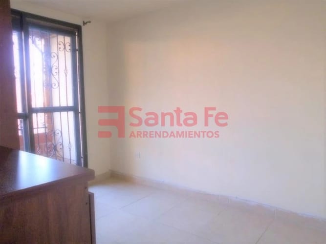 Casa de 5 alcobas en venta en Robledo, Medellín, 70 m² · foto 9 de 10