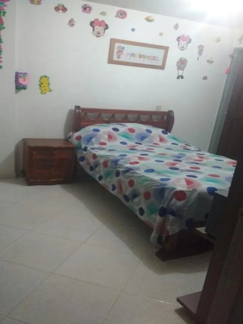 Casa de 8 alcobas en venta en Robledo, Medellín, 288 m² · foto 4 de 10