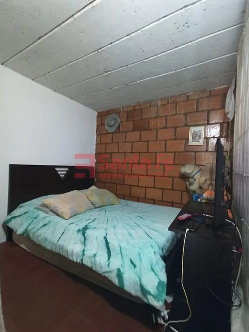 Casa de 6 alcobas en venta en Robledo, Medellín, 169 m² · foto 6 de 10