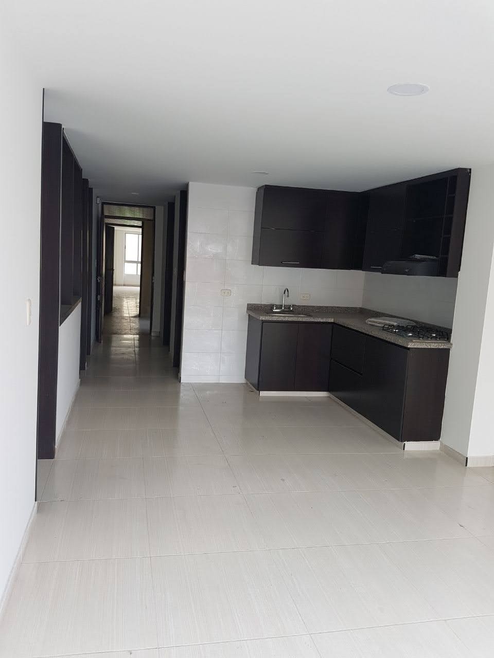 Apartamento en venta en Los Cerezos, Bogotá · foto 3 de 11