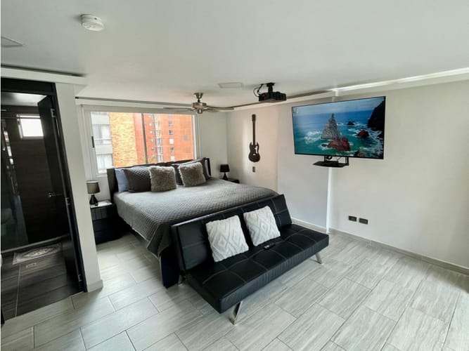 Apartaestudio en venta en Rodeo Alto, Medellín, 64 m² · foto 2 de 9