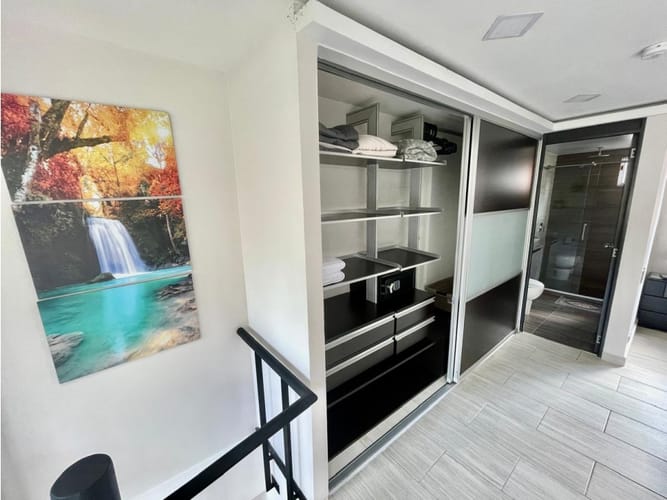 Apartaestudio en venta en Rodeo Alto, Medellín, 64 m² · foto 5 de 9