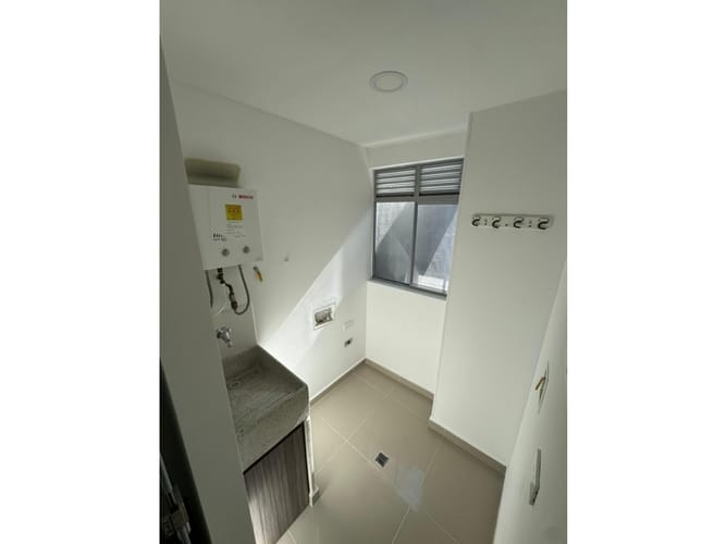 Apartamento en venta en La Independencia, Itagüí · foto 4 de 13