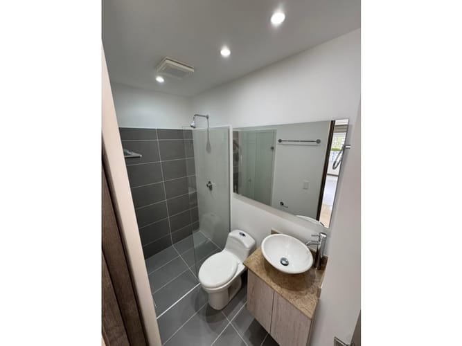 Apartamento en venta en La Independencia, Itagüí · foto 6 de 13