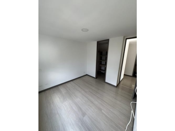 Apartamento en venta en La Independencia, Itagüí · foto 7 de 13