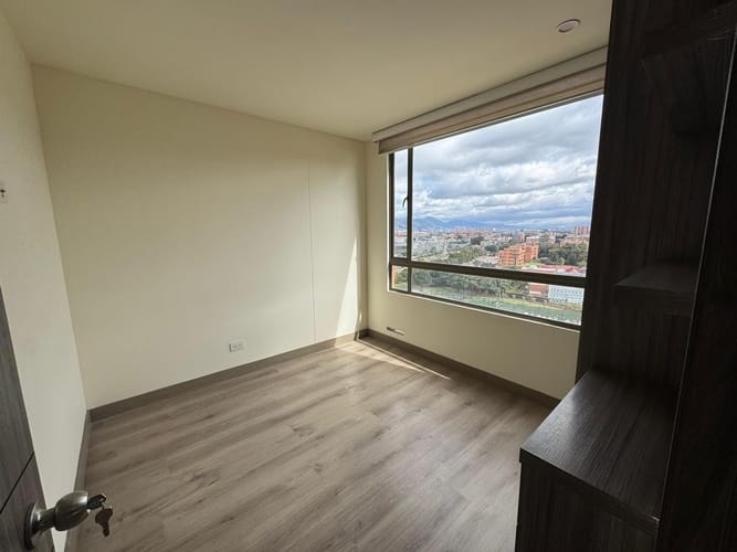 Apartamento de 3 alcobas en venta en Colina Campestre, Bogotá, 84 m² · foto 12 de 17