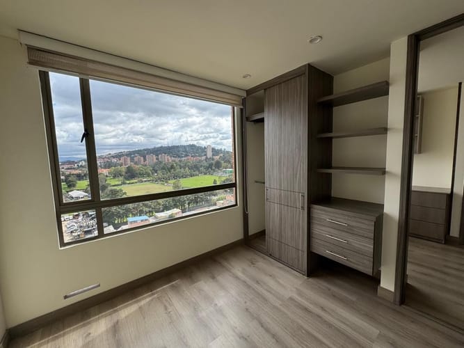 Apartamento de 3 alcobas en venta en Colina Campestre, Bogotá, 84 m² · foto 13 de 17