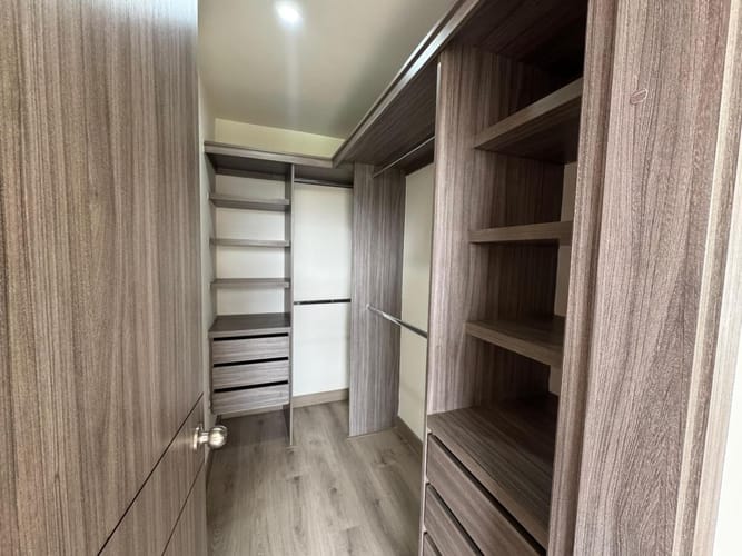 Apartamento de 3 alcobas en venta en Colina Campestre, Bogotá, 84 m² · foto 15 de 17