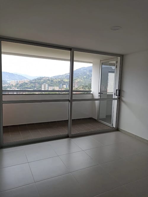 Apartamento en venta en Los Naranjos, Itagüí · foto 6 de 10