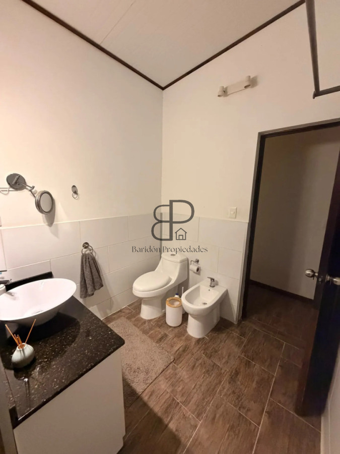Alquiler Casa 2 Dormitorios Solymar con patio y cochera · Foto 10