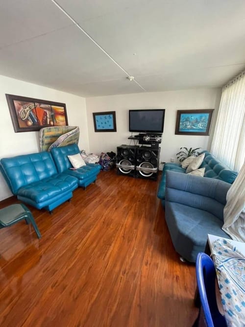 Casa de 6 alcobas en venta en La Estrada, Bogotá, 399 m² · foto 4 de 23