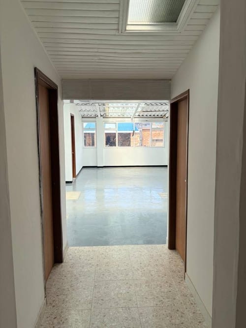 Casa de 6 alcobas en venta en La Estrada, Bogotá, 399 m² · foto 10 de 23