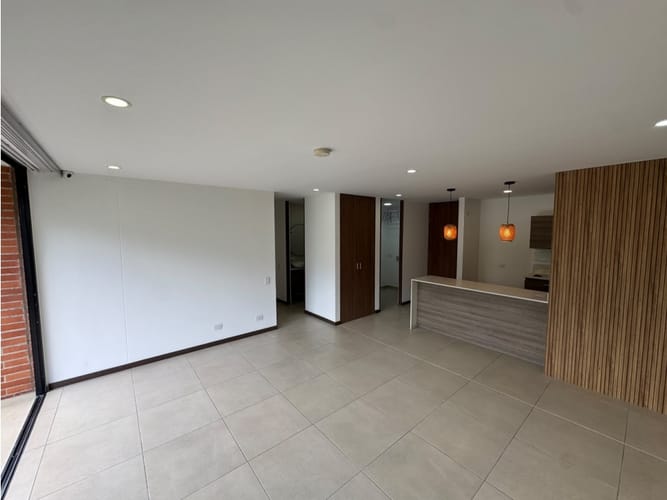 Apartamento de 3 alcobas en arriendo en Loma Del Escobero, Envigado, 110 m² · foto 8 de 24