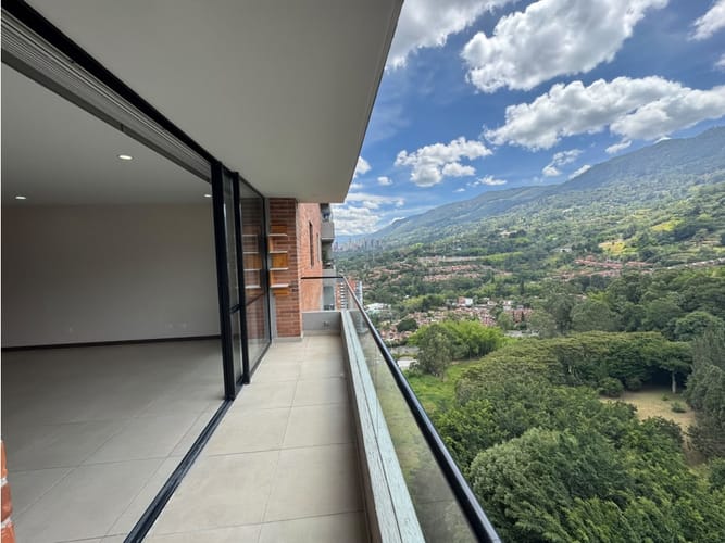 Apartamento de 3 alcobas en arriendo en Loma Del Escobero, Envigado, 110 m² · foto 10 de 24