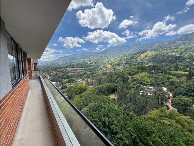 Apartamento de 3 alcobas en arriendo en Loma Del Escobero, Envigado, 110 m² · foto 11 de 24