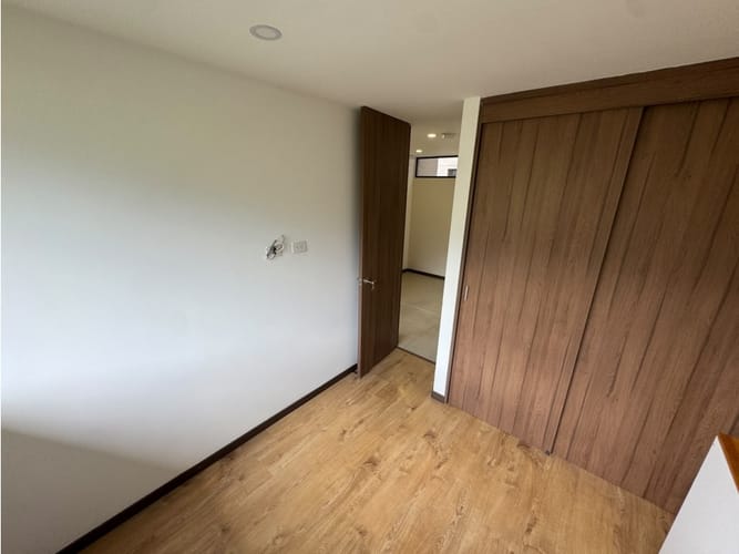 Apartamento de 3 alcobas en arriendo en Loma Del Escobero, Envigado, 110 m² · foto 15 de 24