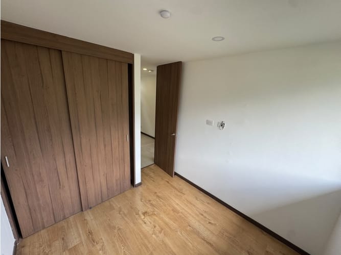 Apartamento de 3 alcobas en arriendo en Loma Del Escobero, Envigado, 110 m² · foto 20 de 24