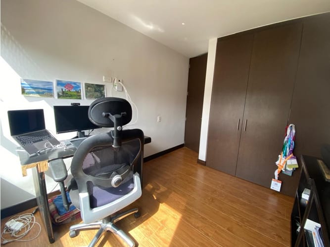 Apartamento de 3 alcobas en venta en Colina Campestre, Bogotá, 97 m² · foto 13 de 18