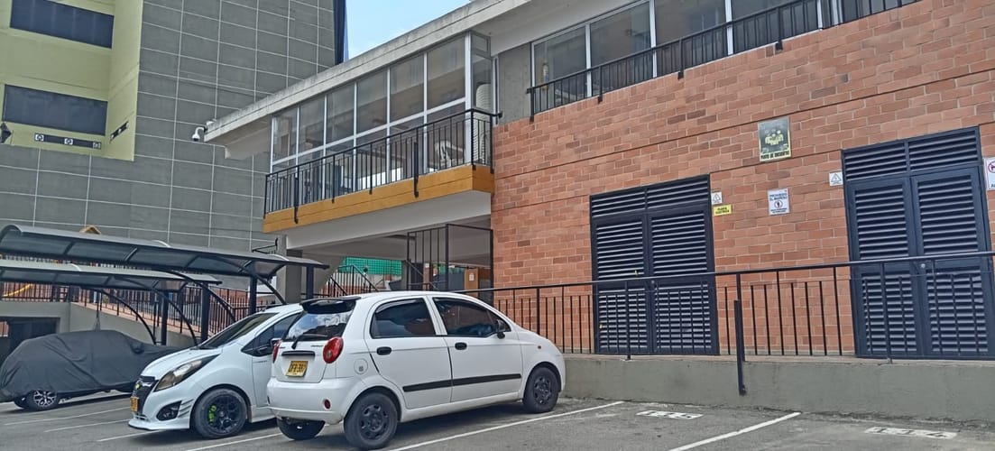 Apartamento de 3 alcobas en venta en Cr. Arboleda Campestre, Girón, 60 m² · foto 11 de 24